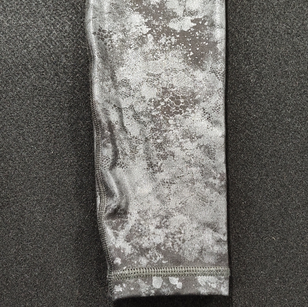 Athleta Women's XS Elation Misty Lace Tight Leggings Pants, Black Gray Silver - Picture 3 of 12